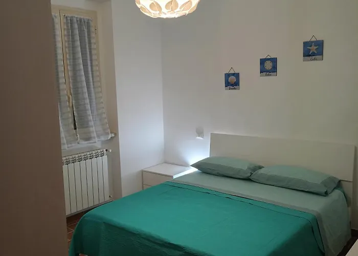 Il Porto Di Iskra 펜션 바스토